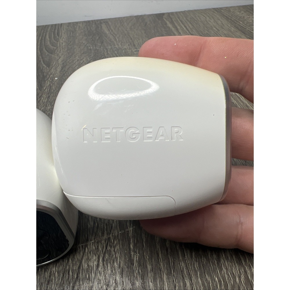 Netgear Arlo VMC3030 Wireless HD Security Camera Lot 2 White Indoor Outdoor Add - Picture 6 of 16